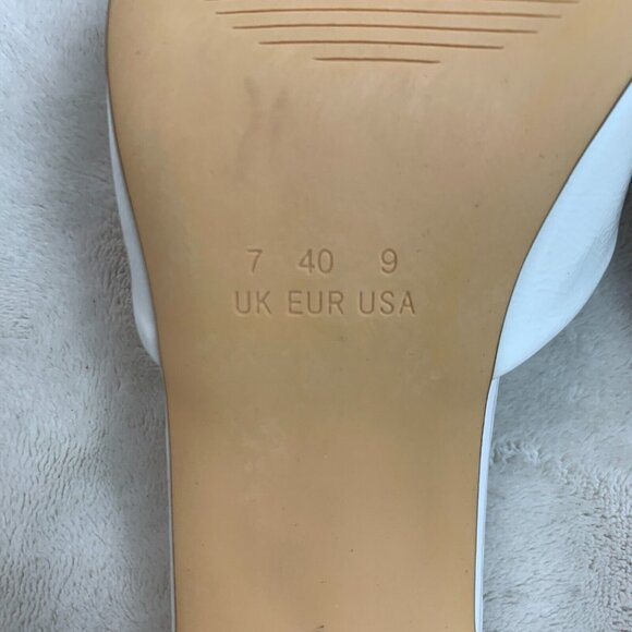 Boohoo Low Flat Heel Mule White  US 9 / UK 7 / EU40 - Picture 14 of 14